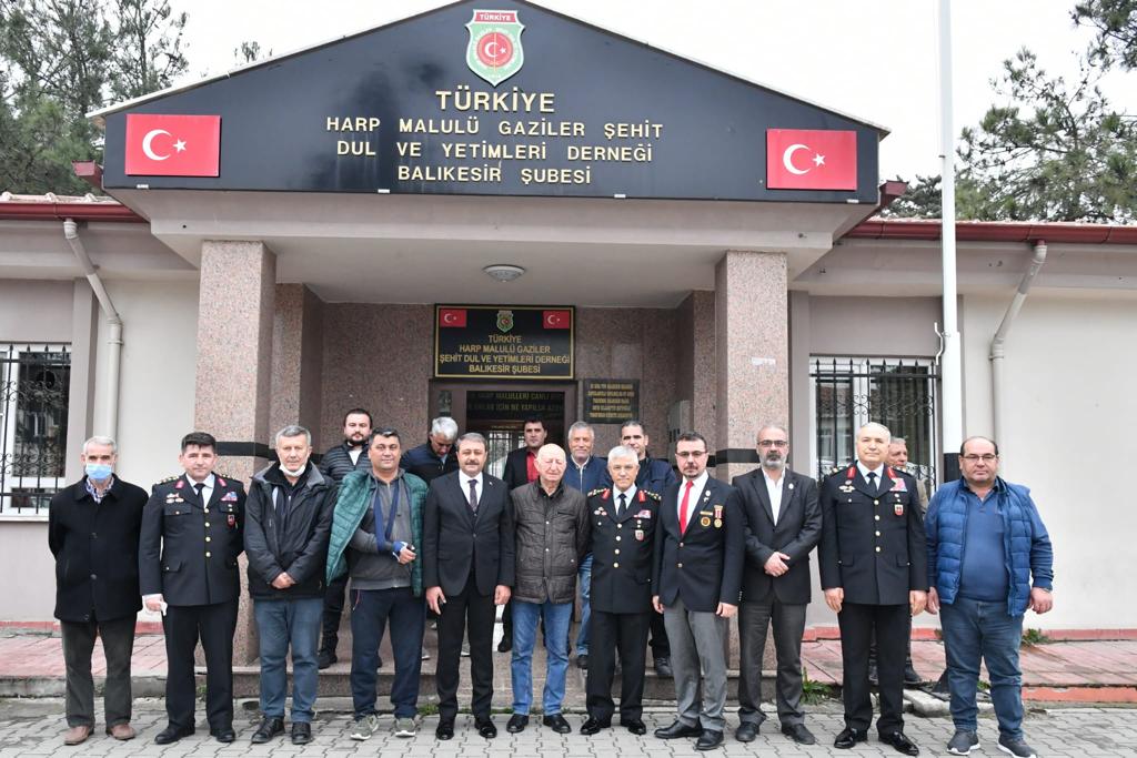 JANDARMA GENEL KOMUTANI SAYIN ORGENARAL ARİF ÇETİN DERNEĞİMİZİ ZİYARET ETTİ.