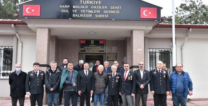 JANDARMA GENEL KOMUTANI SAYIN ORGENARAL ARİF ÇETİN DERNEĞİMİZİ ZİYARET ETTİ.