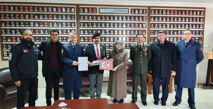 18 MART ÇANAKKALE ZAFERİ VE ŞEHİTLERİMİZİ ANMA HAFTASININ 107 YILINDA ANLAMLI HEDİYE